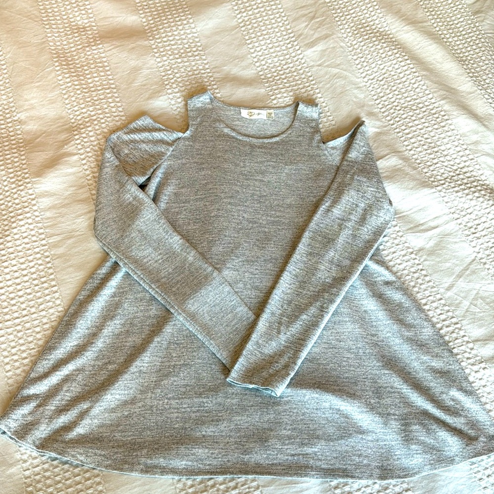 RD Style cold shoulder sweater knit top XS